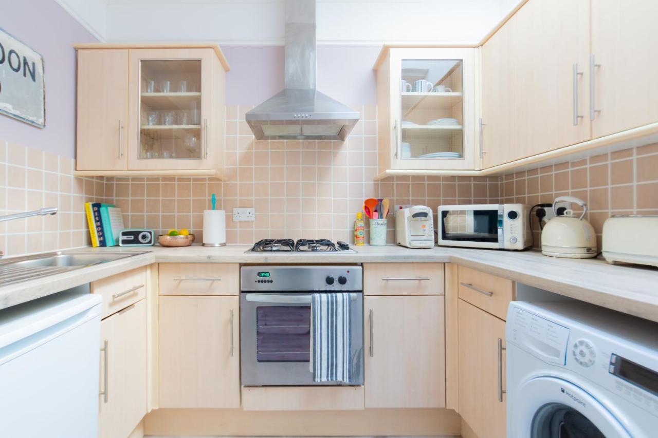 Spacious Split Level Flat In Great Location Portsmouth Exterior photo