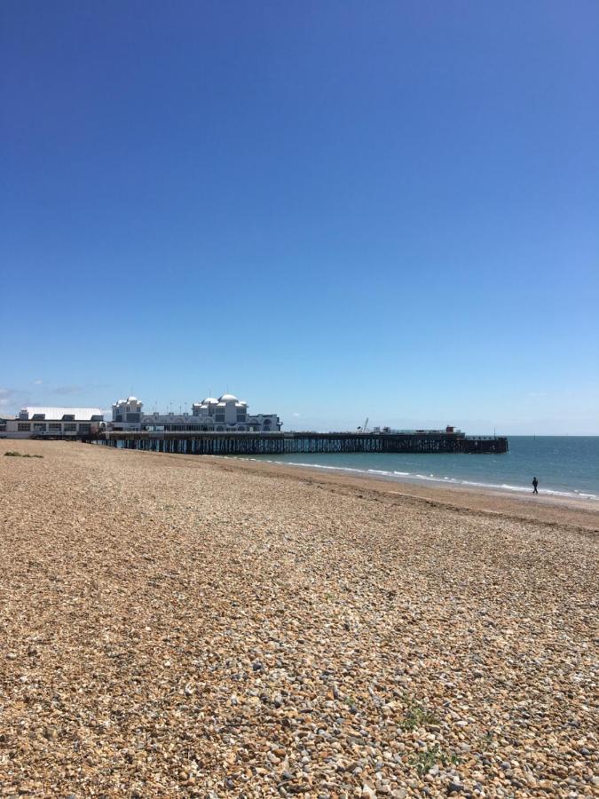 Spacious Split Level Flat In Great Location Portsmouth Exterior photo